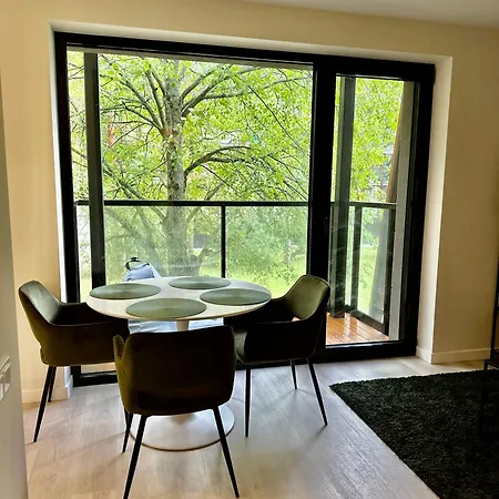 Apartment Leaf Vanagupe