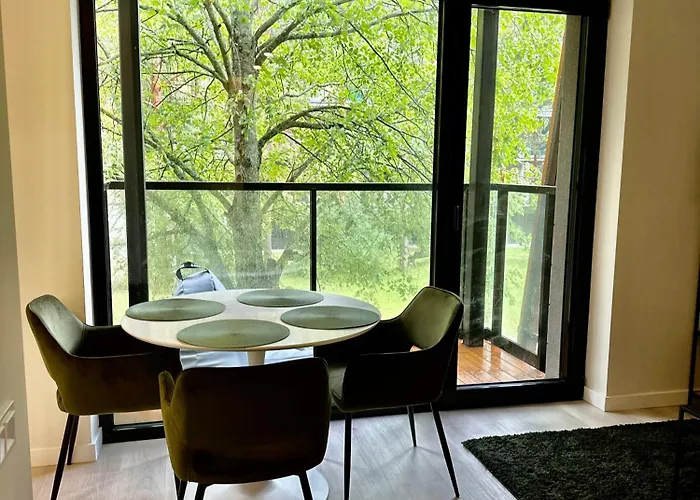 Apartment Leaf Vanagupe