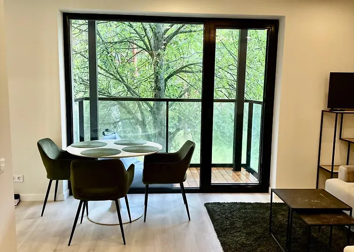 Apartment Leaf Vanagupe